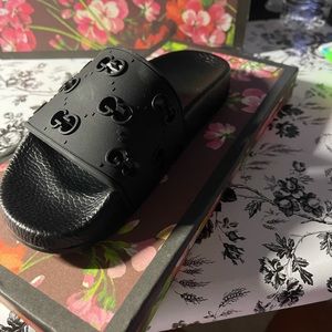 Black slides size 36